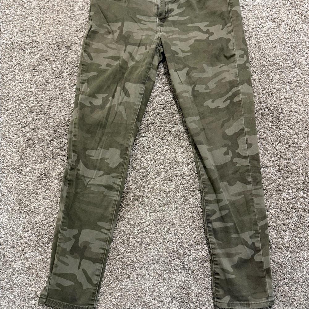 Women’s Camo Levi 711 Skinny Pants